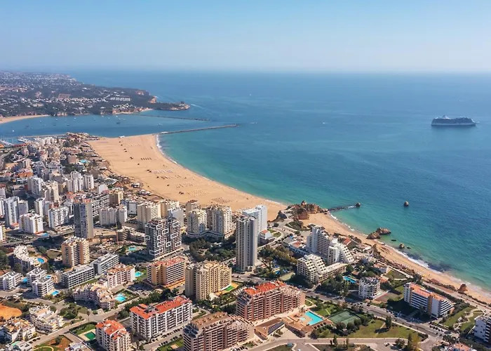 Sky Blue Haven - Portimao, Algarve Apartment *